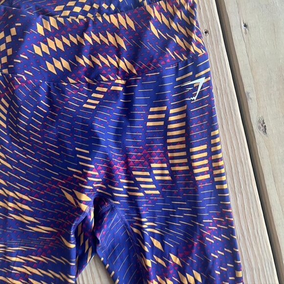 Gym shark geometric leggings Purple Yellow Orange Triangle Small - Picture 6 of 11